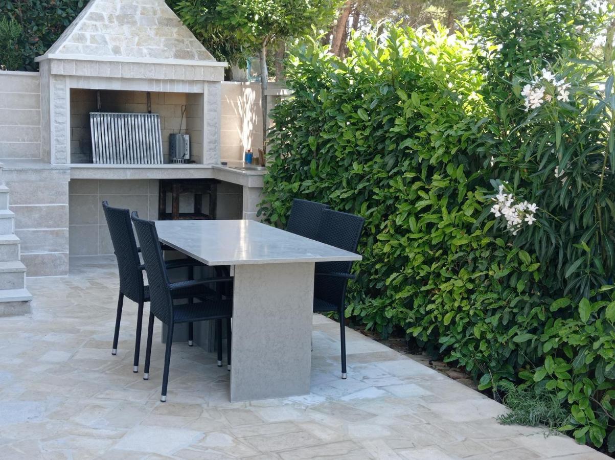 Studio Apartment With Pool بولا المظهر الخارجي الصورة